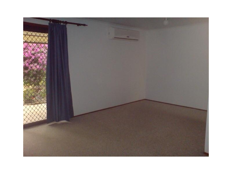 6 Kingaroy Avenue, Helensvale QLD 4212