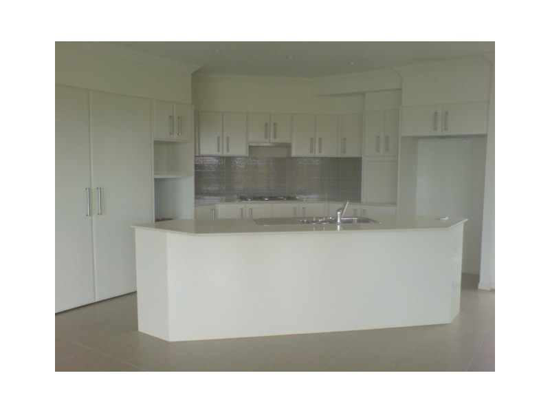 Pacific Pines QLD 4211