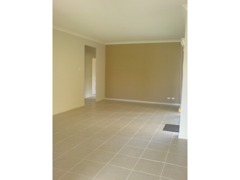 25 Greendragon Crescent, Upper Coomera QLD 4209