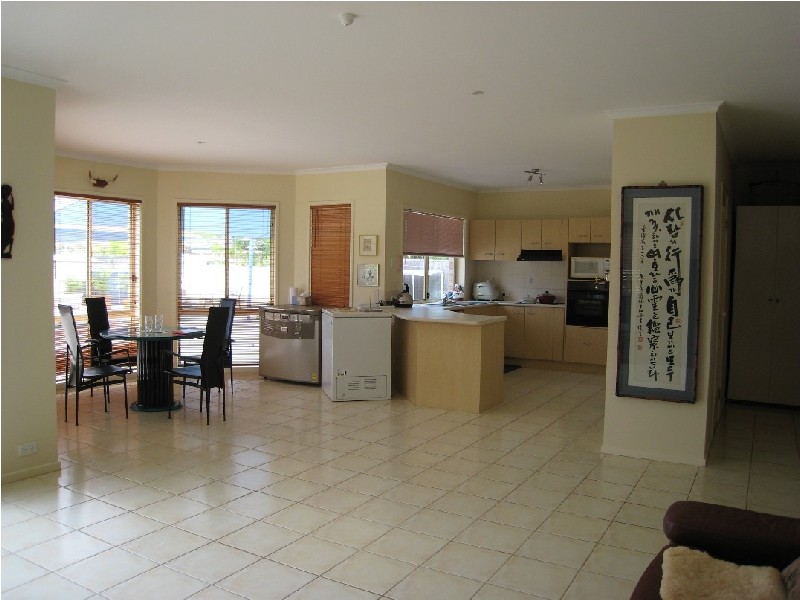 3 Tammy Close, Monterey Keys QLD 4212