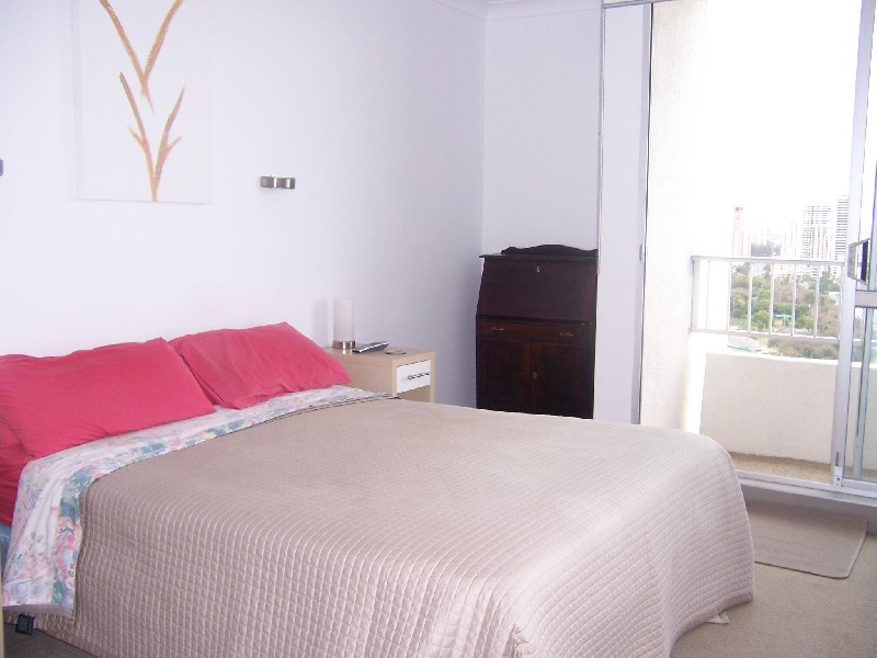 Unit 2101 Golden Gate, Surfers Paradise QLD 4217