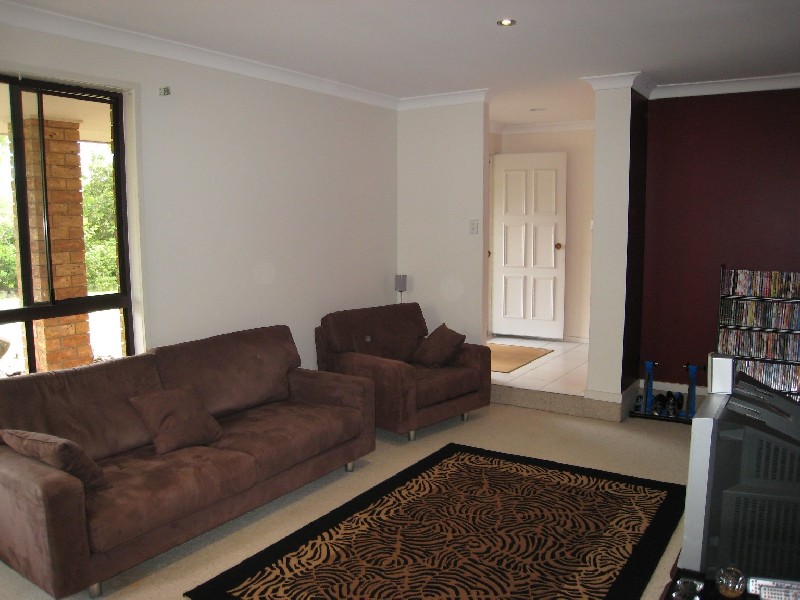 4 Kadina Court, Helensvale QLD 4212