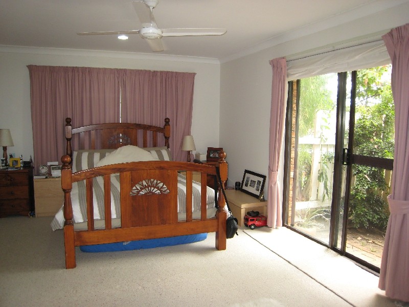 4 Kadina Court, Helensvale QLD 4212