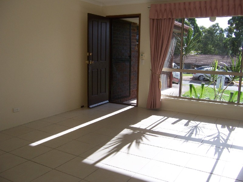 2 1 Metro Crt, Oxenford QLD 4210