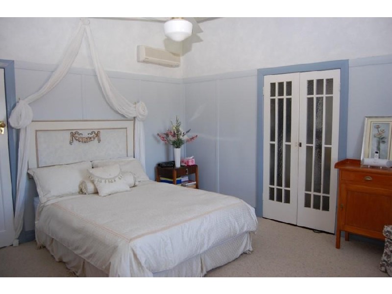 Wood, Kedron QLD 4031