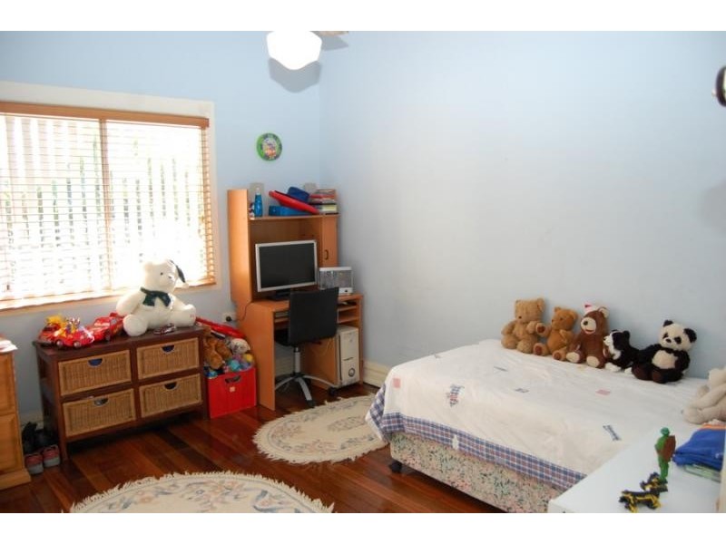 Wood, Kedron QLD 4031