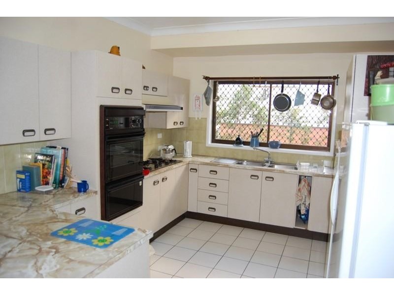 18  Gordon Street, Greenslopes QLD 4120