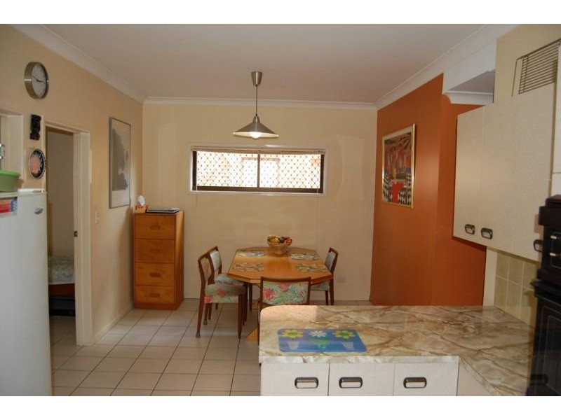 18  Gordon Street, Greenslopes QLD 4120