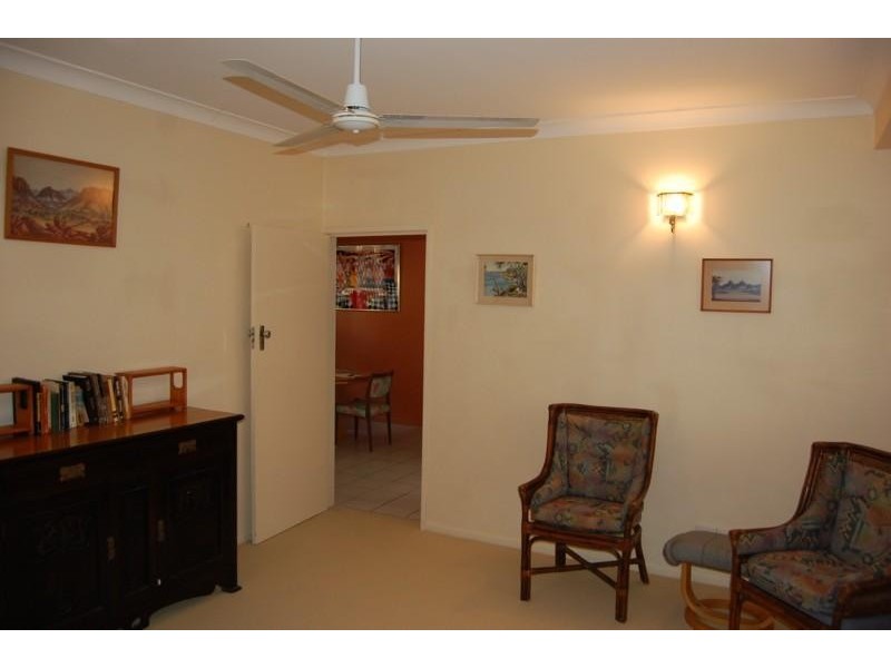 18  Gordon Street, Greenslopes QLD 4120