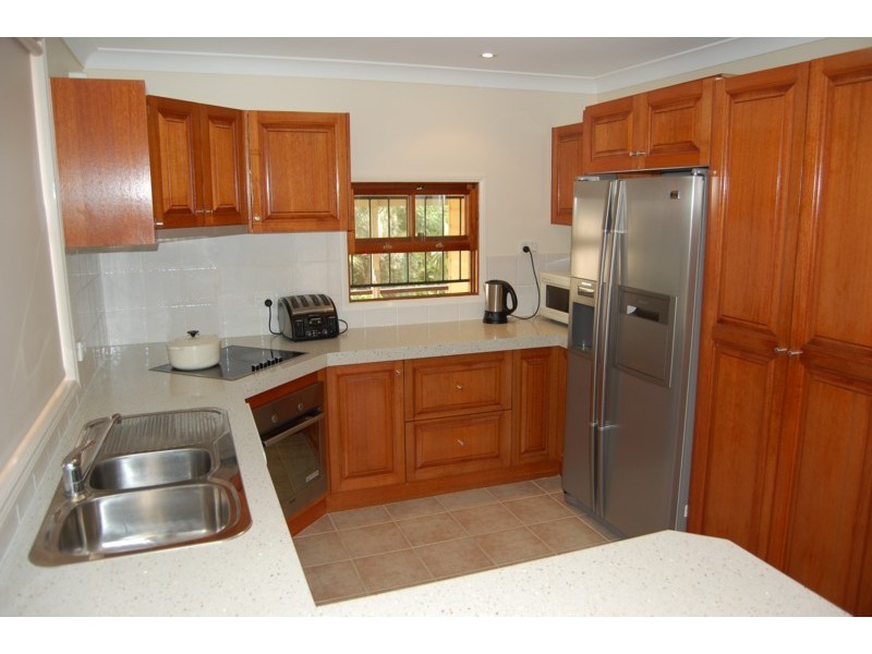 12 Fleetwood Ct, Ferny Hills QLD 4055