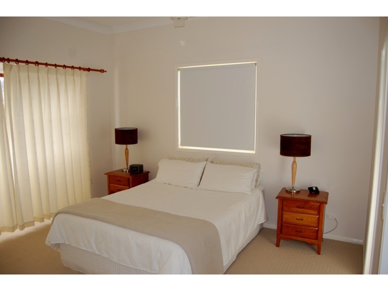 12 Fleetwood Ct, Ferny Hills QLD 4055