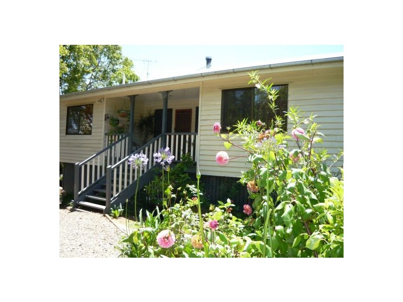 10 Erebus Court, Eagle Heights QLD 4271