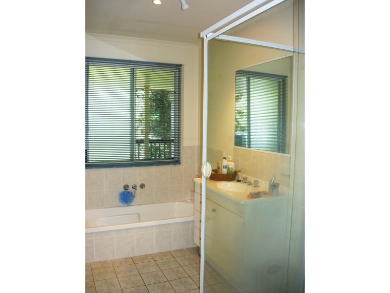 Eagle Heights QLD 4271