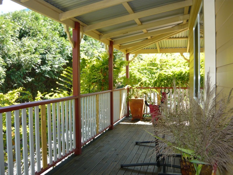 Eagle Heights QLD 4271