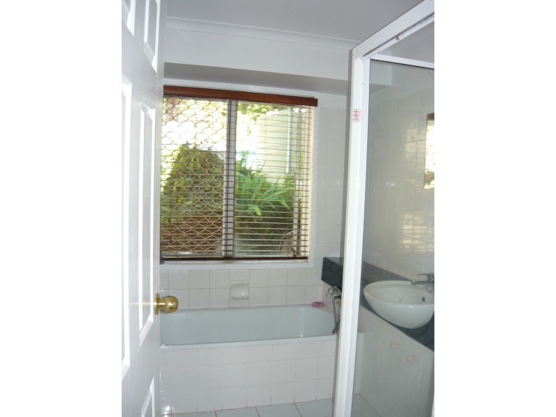 Eagle Heights QLD 4271