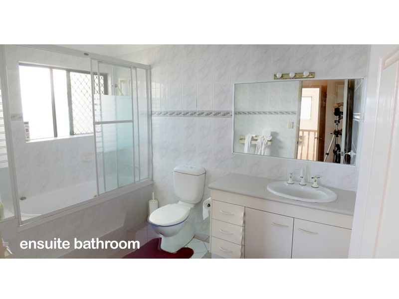 1/34 Markham Av., Runaway Bay QLD 4216