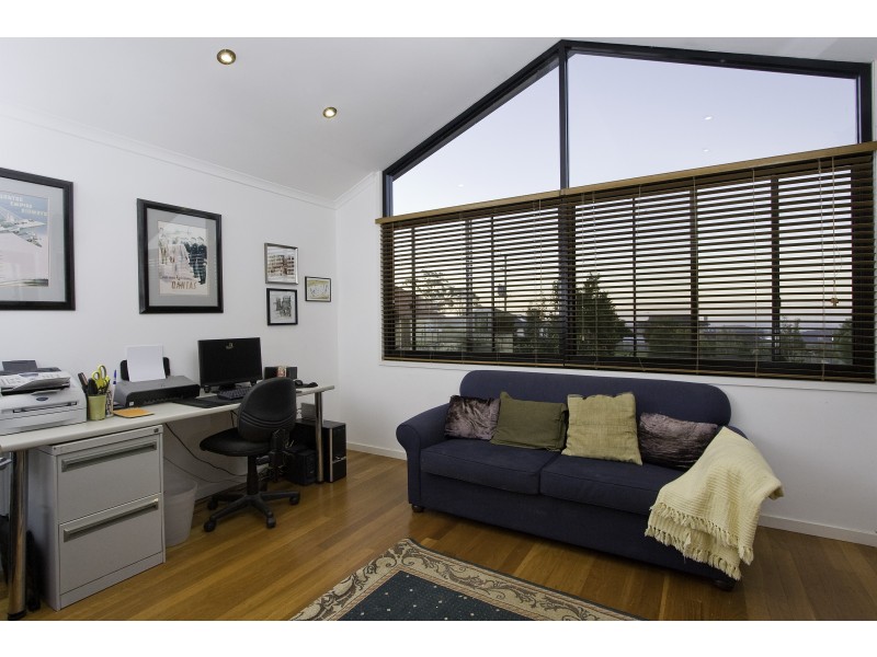 Eagle Heights QLD 4271