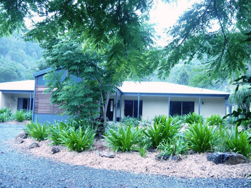 Wongawallan QLD 4210