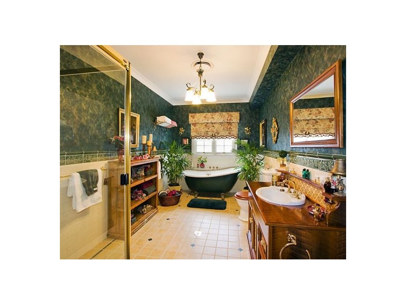 Eagle Heights QLD 4271