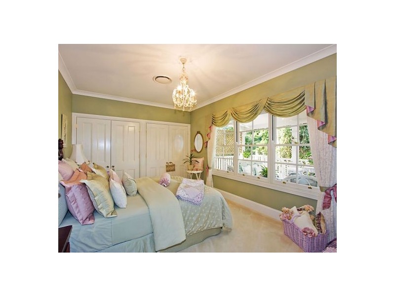 Eagle Heights QLD 4271