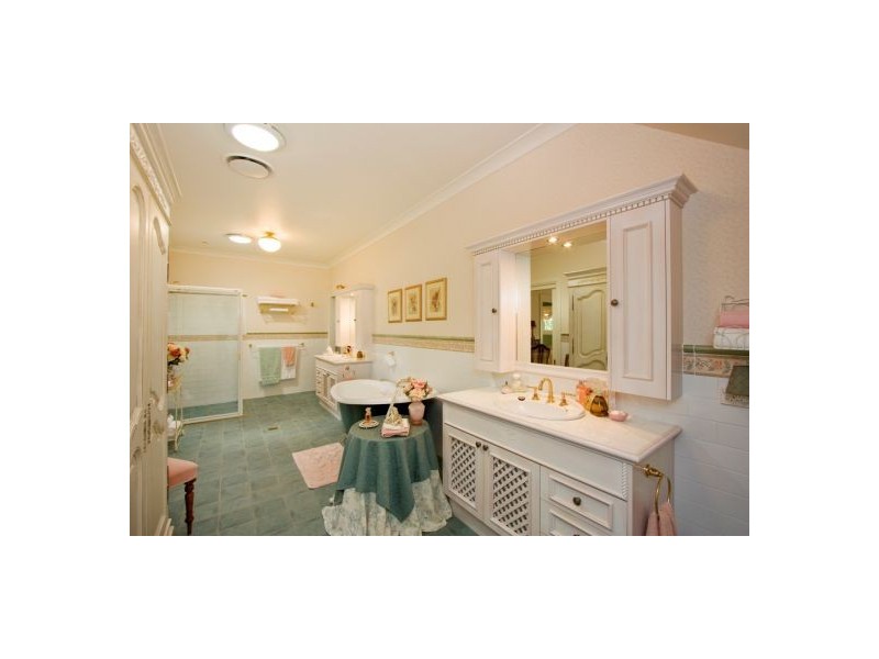 Eagle Heights QLD 4271