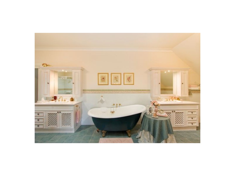 Eagle Heights QLD 4271