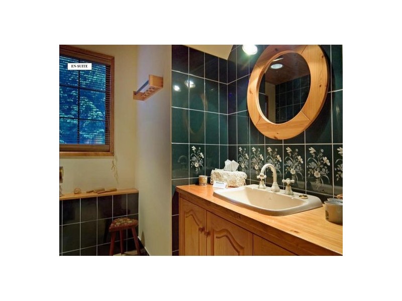 Eagle Heights QLD 4271