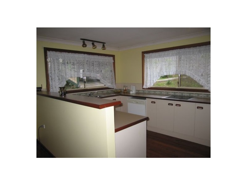 30 Tolima Drive, Eagle Heights QLD 4271