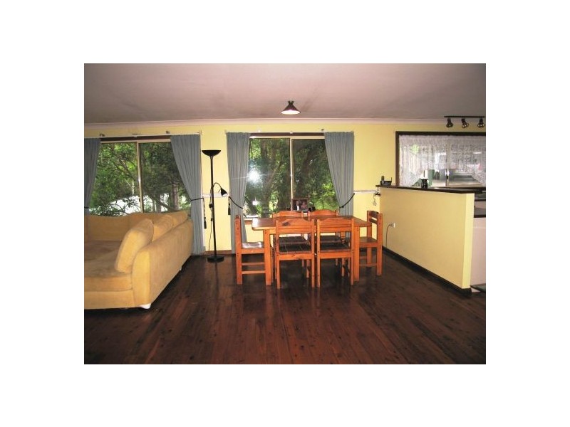 30 Tolima Drive, Eagle Heights QLD 4271