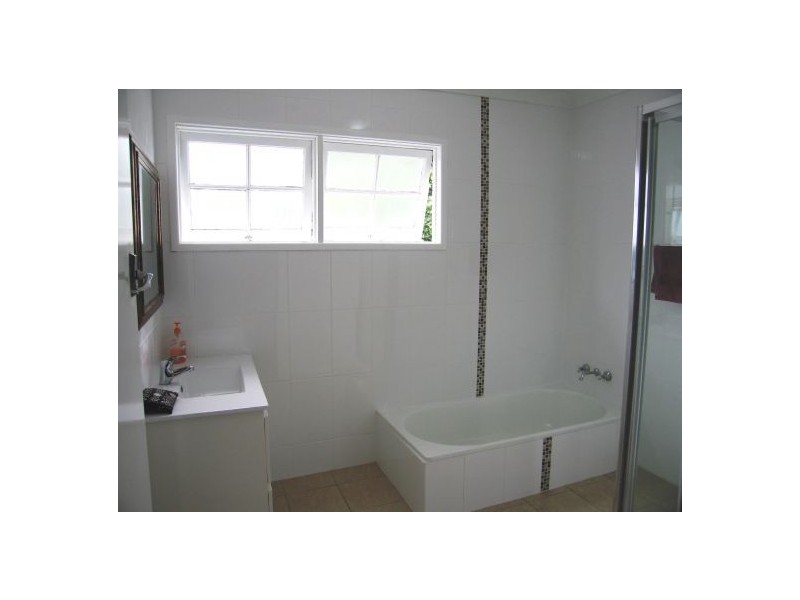 Eagle Heights QLD 4271