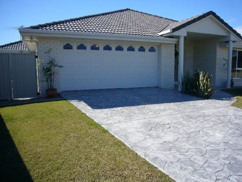 62 Island Parade, Bribie Island QLD 4507