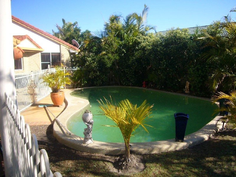 136 Avon Avenue, Banksia Beach QLD 4507