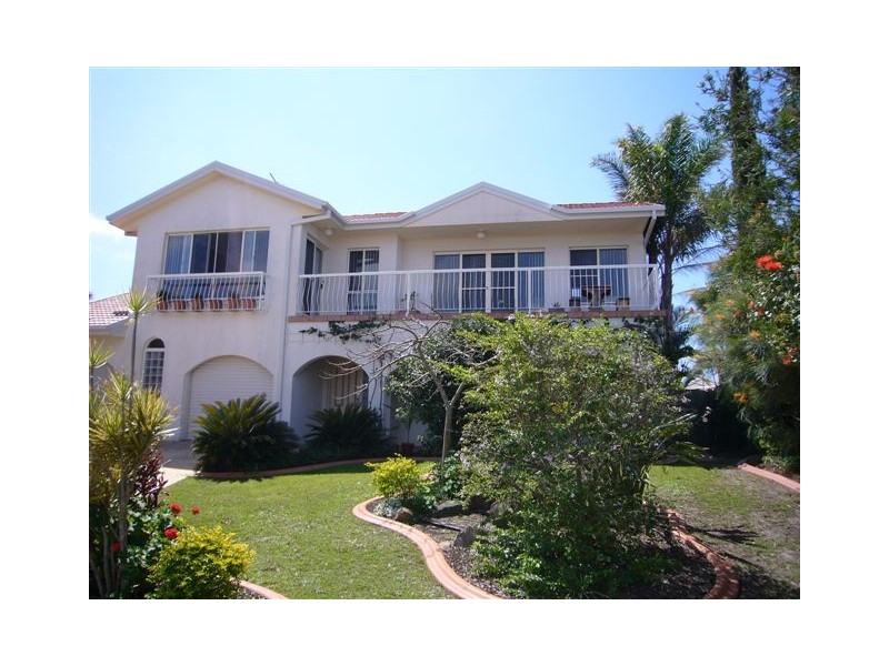 37 Topsail Circuit, Bribie Island QLD 4507