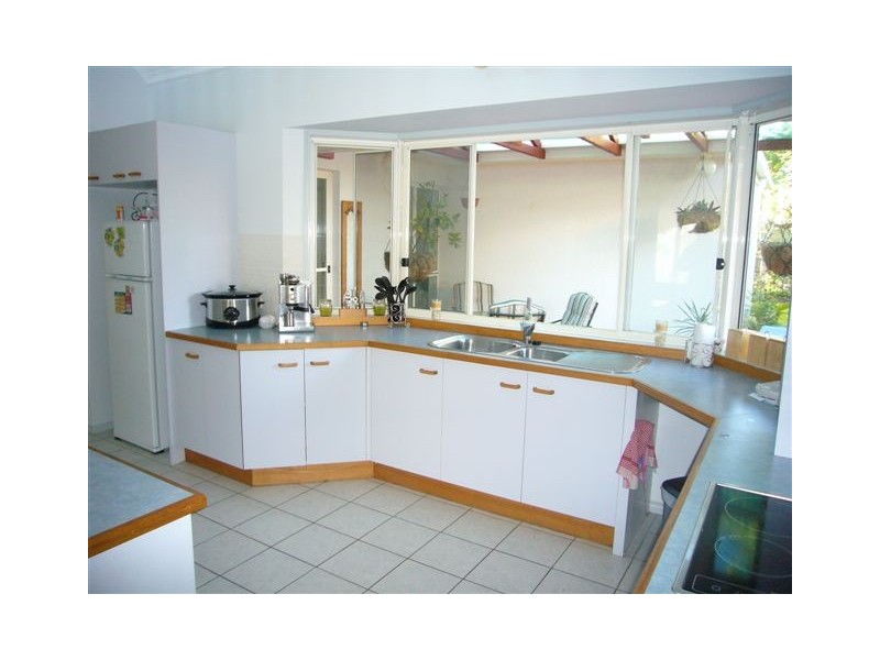 37 Topsail Circuit, Bribie Island QLD 4507