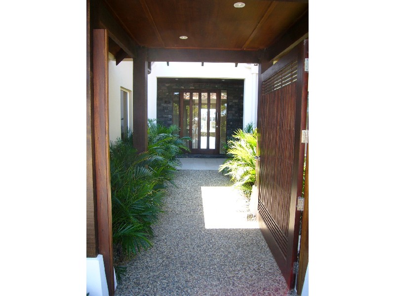 4 The Promontory, Bribie Island QLD 4507