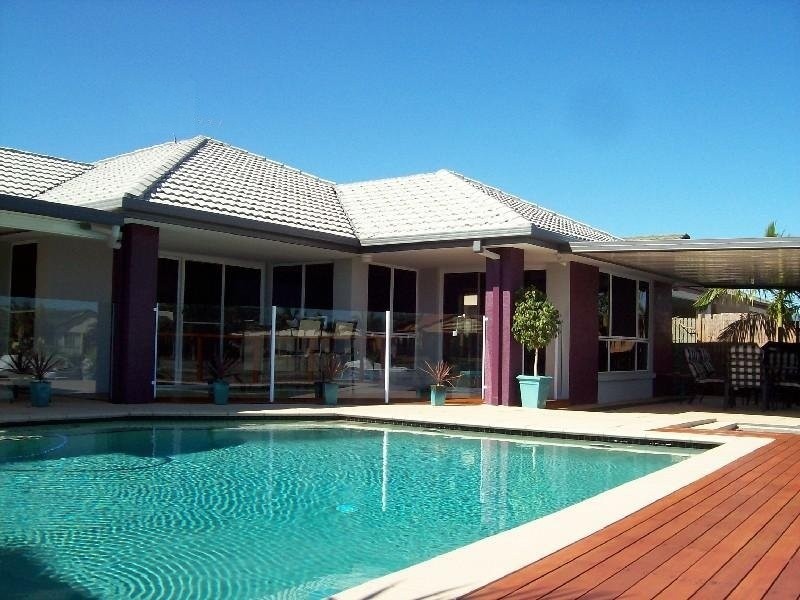 24 Topsail Circuit, Bribie Island QLD 4507