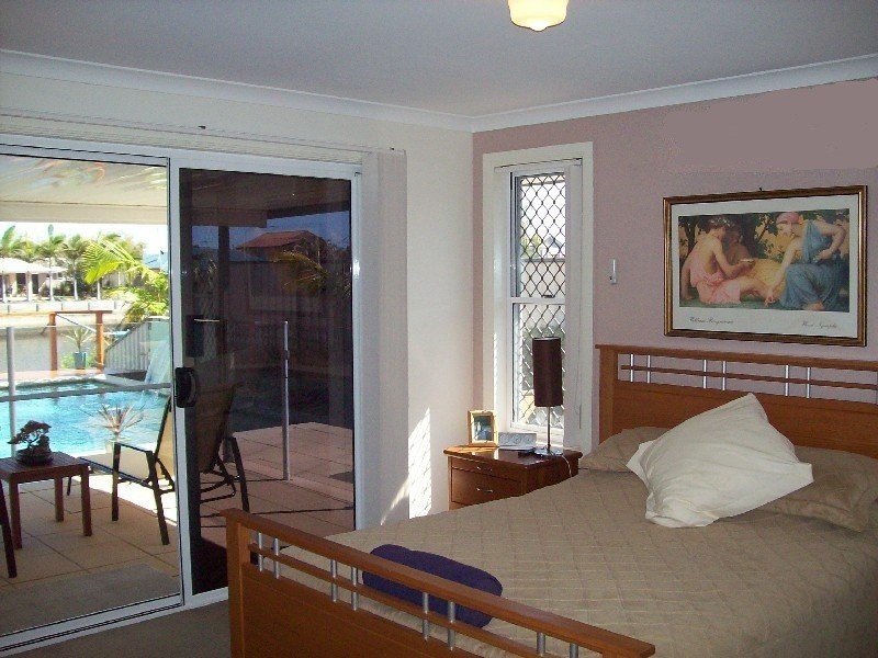 24 Topsail Circuit, Bribie Island QLD 4507