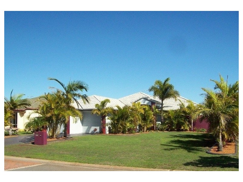 24 Topsail Circuit, Bribie Island QLD 4507