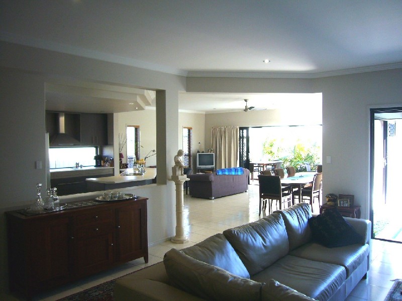 9 Fulmar Crescent, Bribie Island QLD 4507