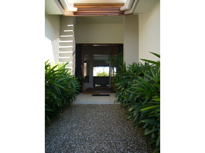 9 Fulmar Crescent, Bribie Island QLD 4507