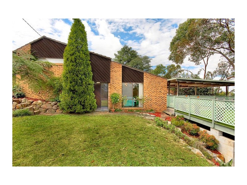 27 Grey Gum Rd, Mount Colah NSW 2079