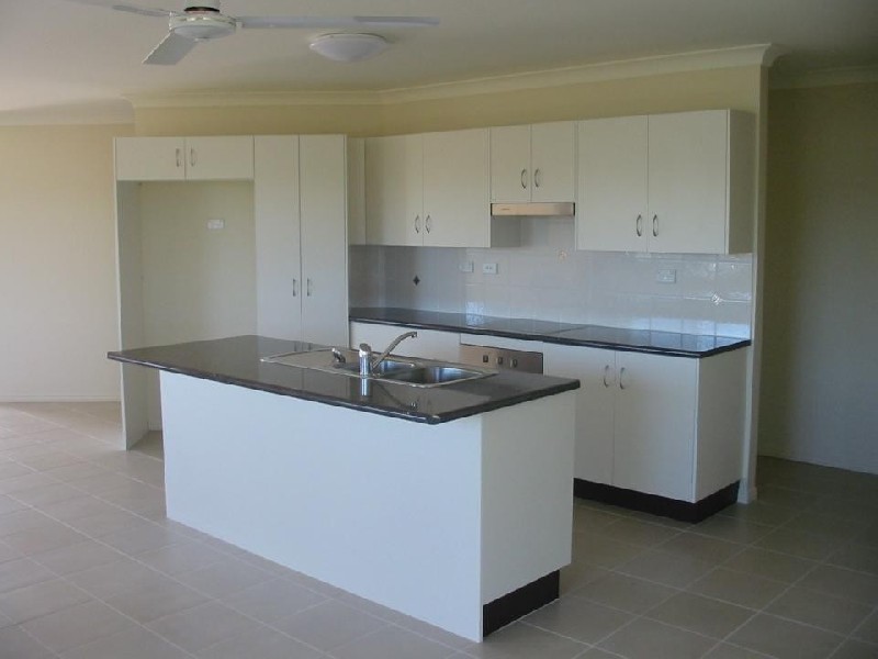 4 Mamalis Street, Gracemere QLD 4702