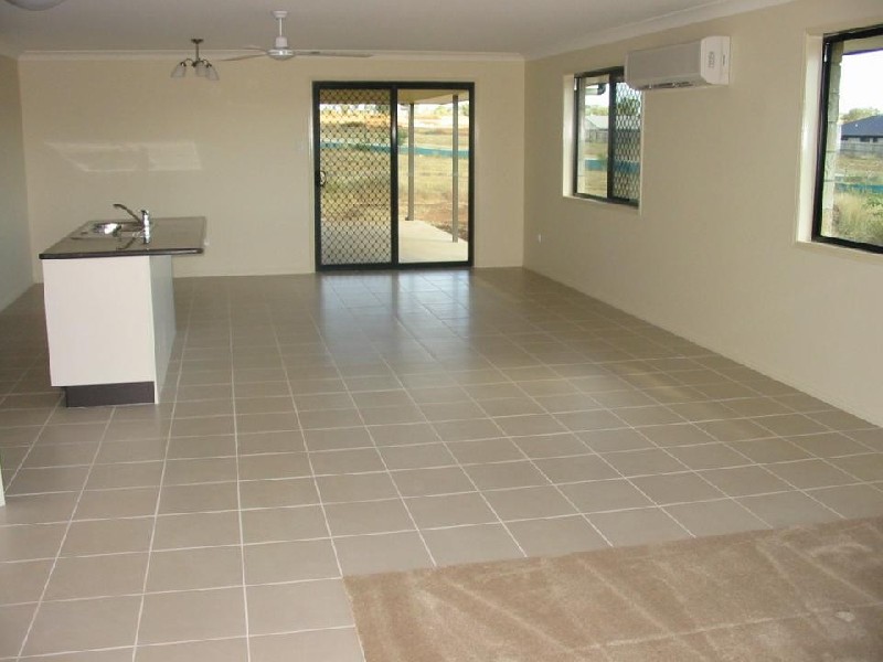 4 Mamalis Street, Gracemere QLD 4702