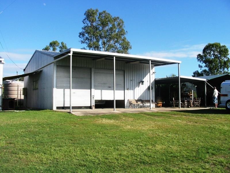 Foreshores QLD 4678