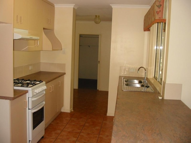 18 Rosewood Avenue, Gracemere QLD 4702