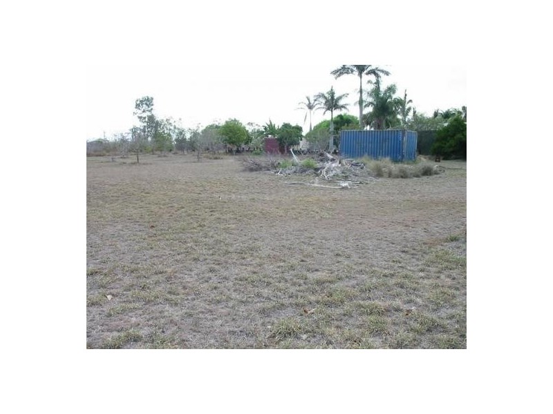 10 MIDDLE RD, Gracemere QLD 4702