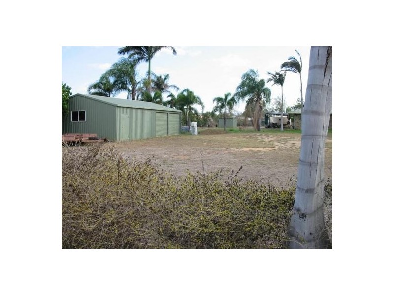 10 MIDDLE RD, Gracemere QLD 4702