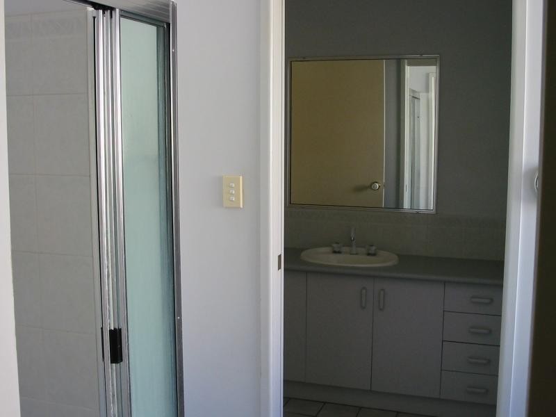 17 DUNNETT, Gracemere QLD 4702