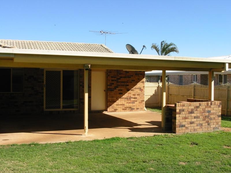 17 DUNNETT, Gracemere QLD 4702