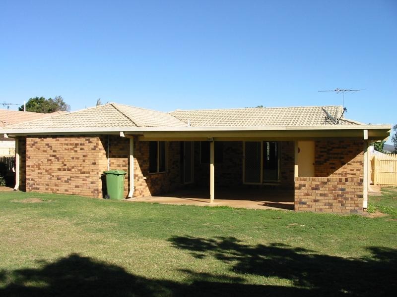 17 DUNNETT, Gracemere QLD 4702